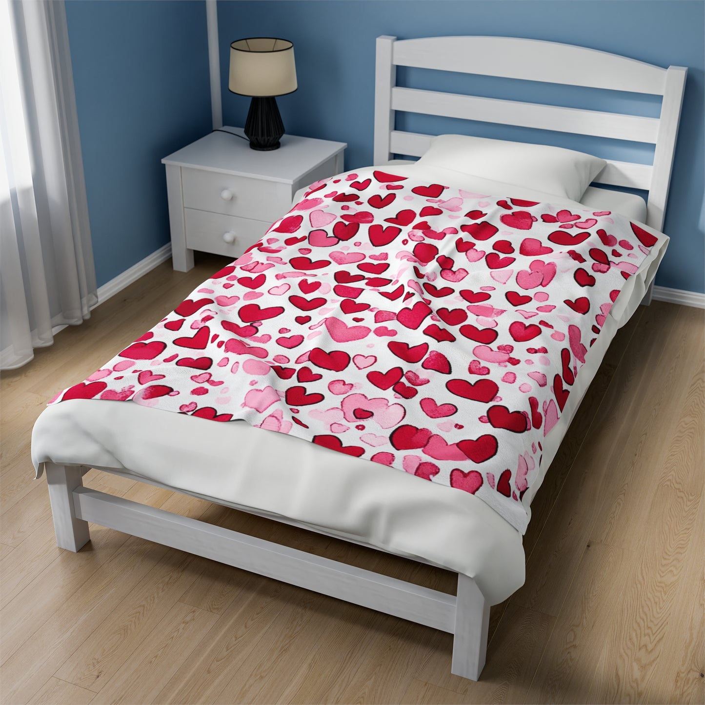 Hearts Pattern Velveteen Plush Blanket - 3 sizes